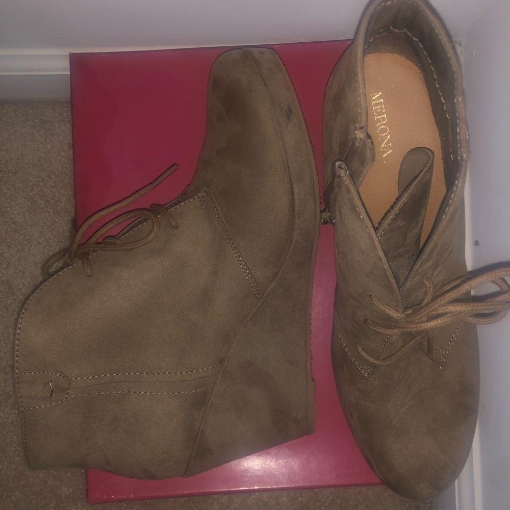 Lace up bootie